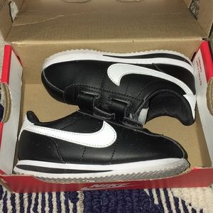 8C NIKE CORTEZ BASIC SL (TDV) BLK/WHITE